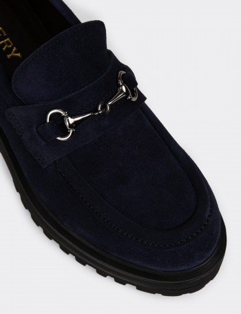 Kadın Hakiki Süet Lacivert Toka Detaylı Loafer - 02024ZLCVE01