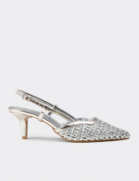 Kadın Gümüş Rengi Örgü Desenli Topuklu Ayakkabı