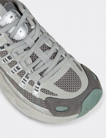 Kadın Gri Sneaker Ayakkabı - 26369ZGRIP01