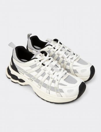 Kadın Beyaz Sneaker Ayakkabı