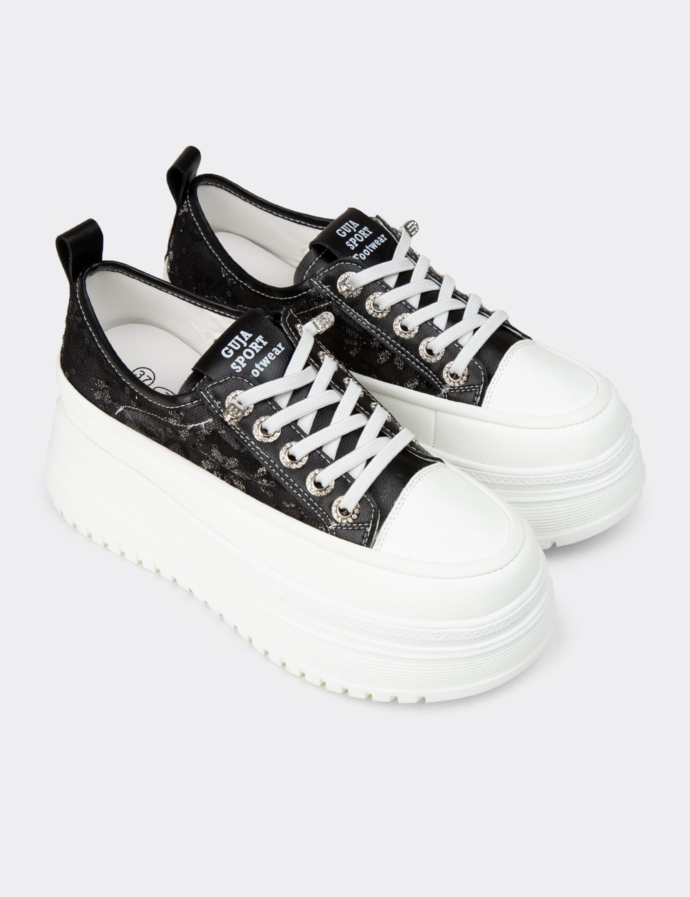 Kadın Siyah Sneaker Ayakkabı - 26316ZSYHP01