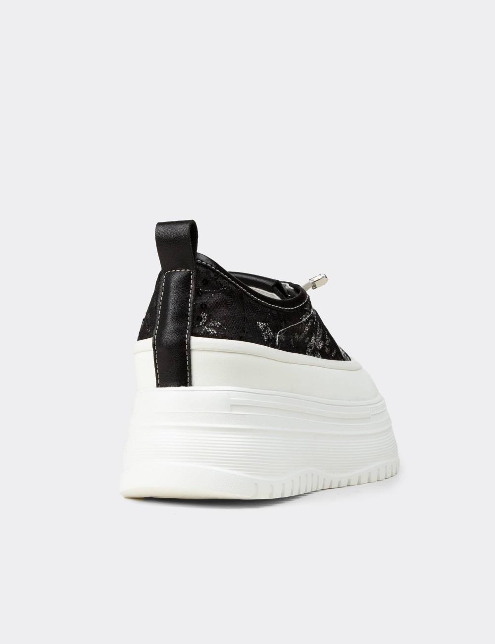Kadın Siyah Sneaker Ayakkabı - 26316ZSYHP01