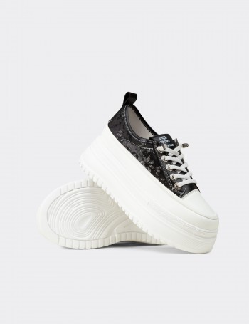 Kadın Siyah Sneaker Ayakkabı - 26316ZSYHP01