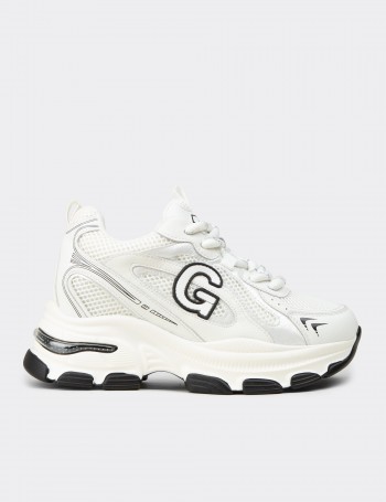 Kadın Gizli Topuk Beyaz Sneaker Ayakkabı - 26323ZBYZP01