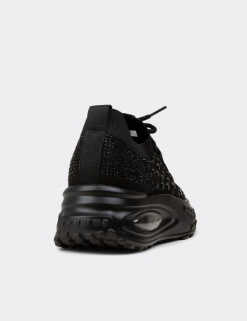 Kadın Siyah Taş Detaylı Sneaker Ayakkabı - 26311ZSYHP01