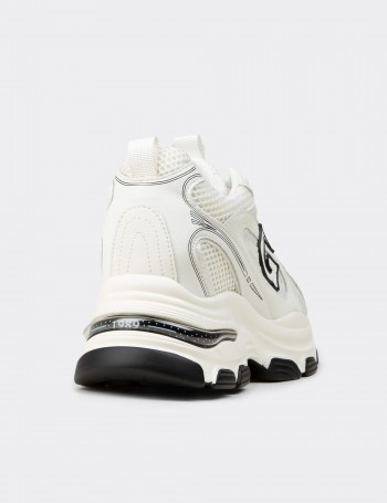 Kadın Gizli Topuk Beyaz Sneaker Ayakkabı - 26323ZBYZP01