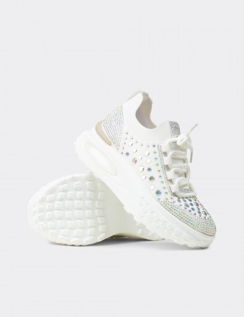 Kadın Beyaz Taş Detaylı Sneaker Ayakkabı - 26311ZBYZP01