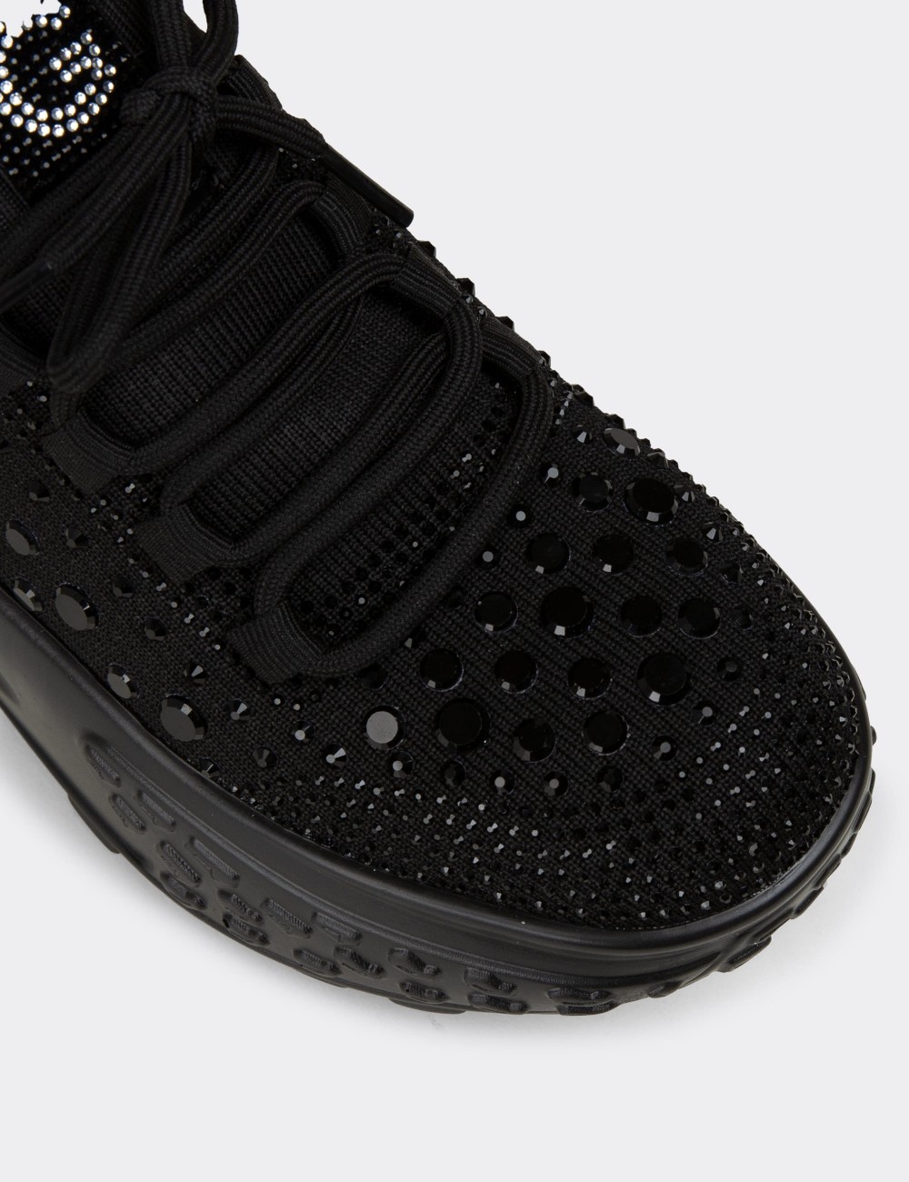 Kadın Siyah Taş Detaylı Sneaker Ayakkabı - 26311ZSYHP01