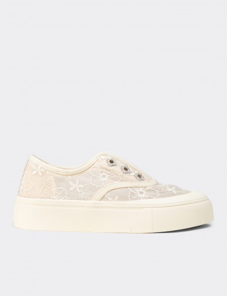Kadın Bej Dantelli Sneaker Ayakkabı