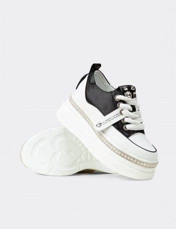 Kadın Siyah Gizli Topuk Sneaker Ayakkabı - K0004ZSYHC01