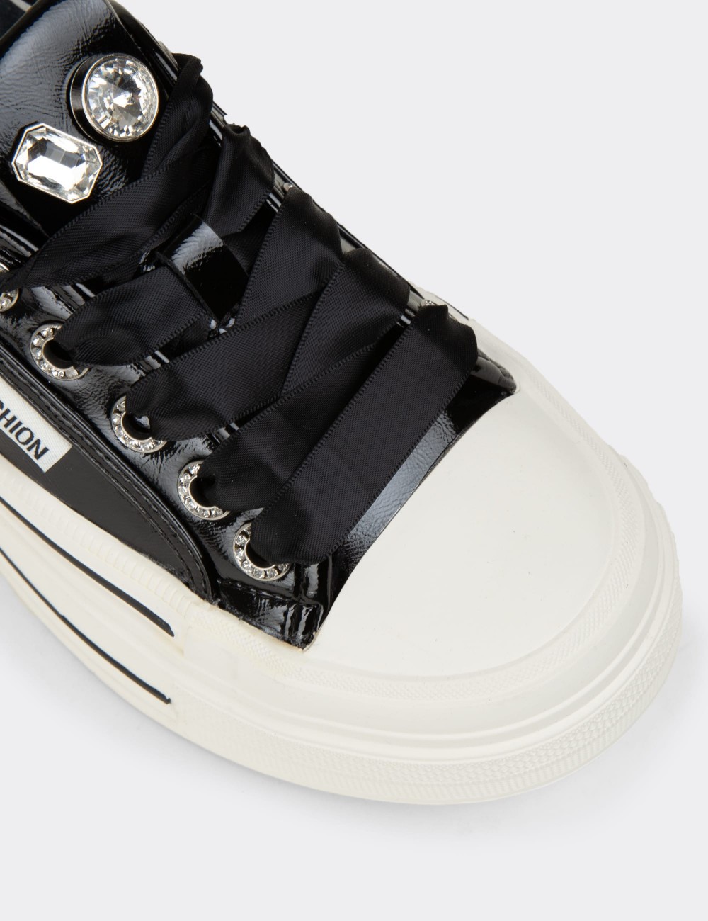 Kadın Siyah Rugan Sneaker Ayakkabı - K0524ZSYHC01