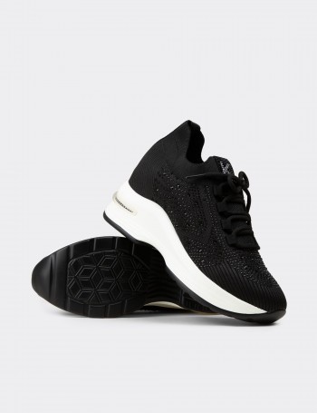 Kadın Siyah Gizli Topuk Sneaker Ayakkabı - K5050ZSYHC01