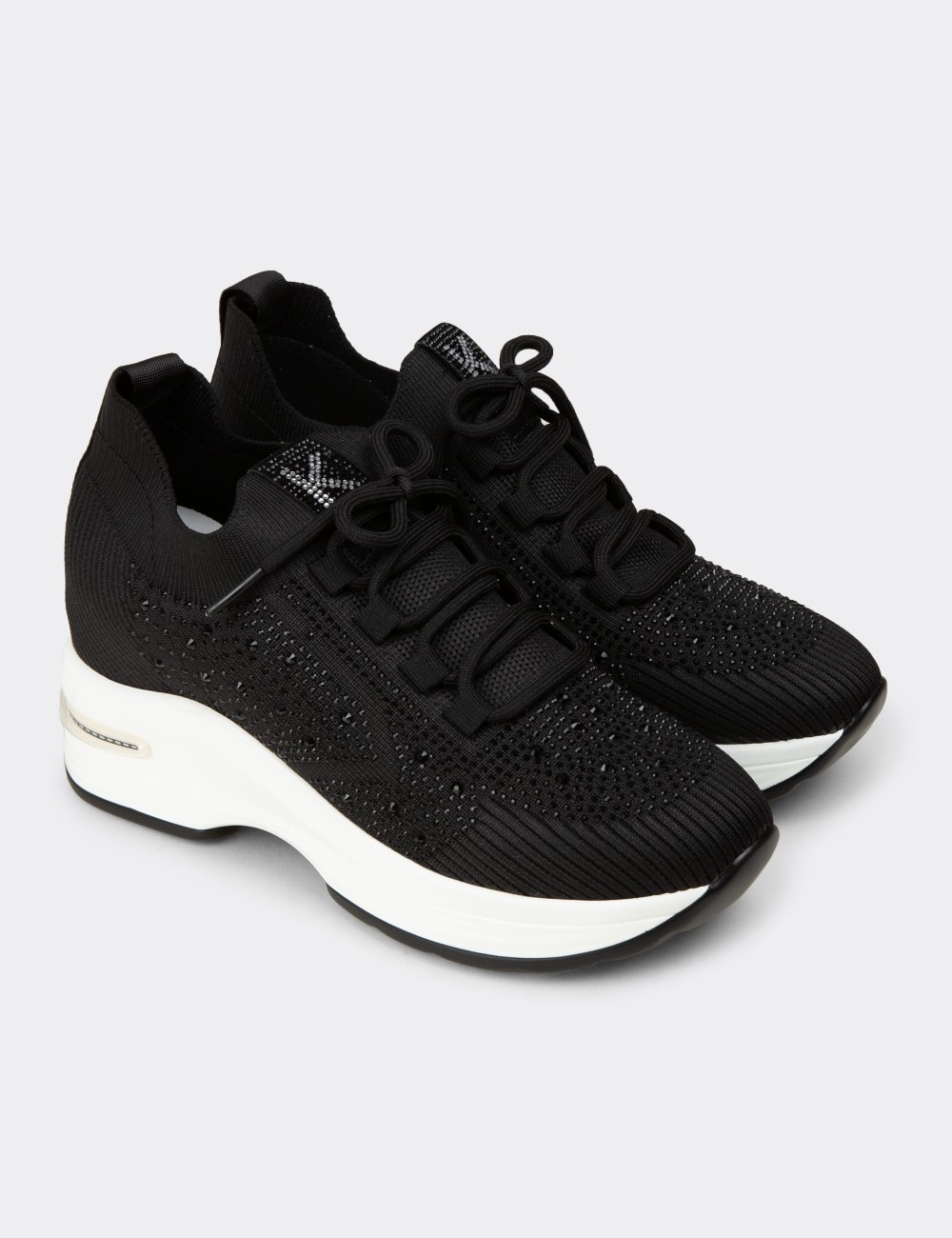 Kadın Siyah Gizli Topuk Sneaker Ayakkabı - K5050ZSYHC01