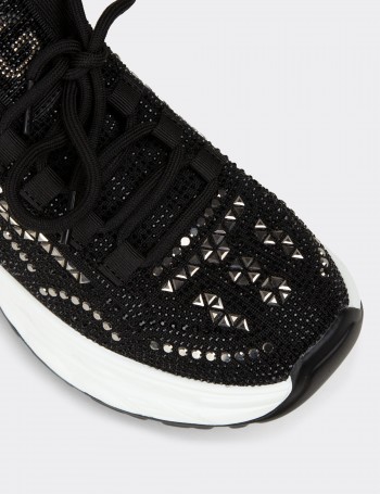 Kadın Siyah Taş Detaylı Sneaker Ayakkabı - 26303ZSYHP01