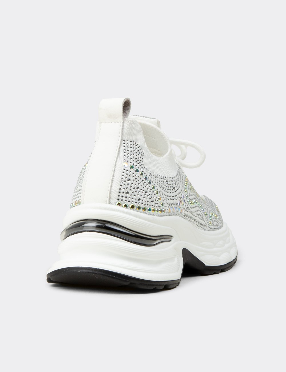 Kadın Beyaz Taş Detaylı Sneaker Ayakkabı - 26303ZBYZP01