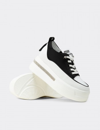 Kadın Siyah Gizli Topuklu Sneaker Ayakkabı - K7500ZSYHC01