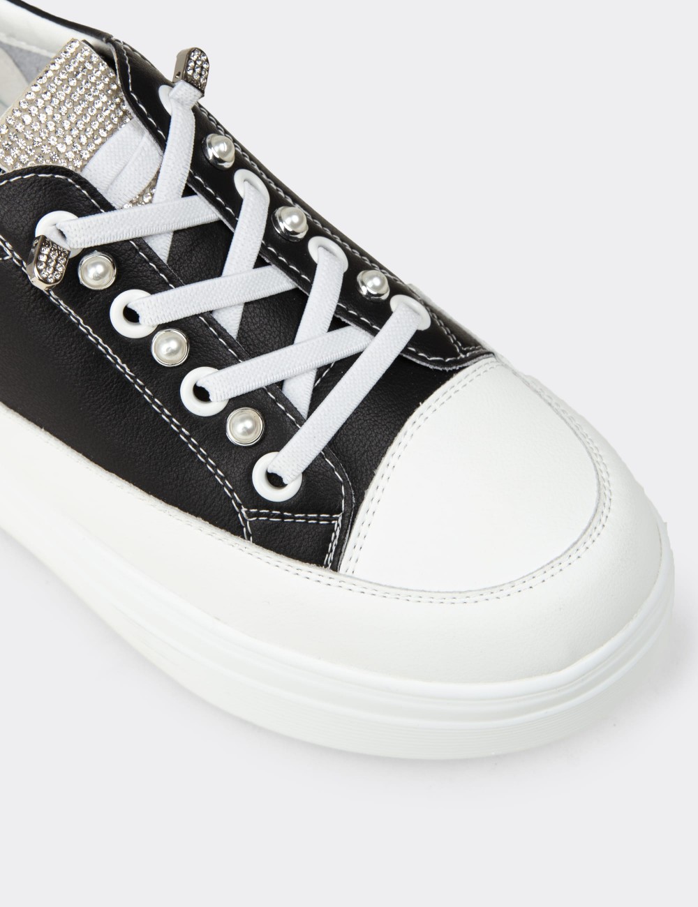 Kadın Gizli Topuk Siyah Sneaker Ayakkabı - K0120ZSYHC01
