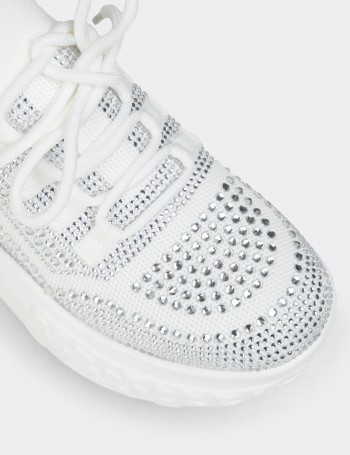 Kadın Beyaz Taşlı Platform Sneaker - K0018ZBYZC01