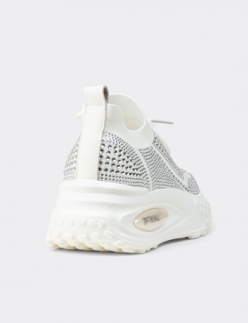 Kadın Beyaz Taşlı Platform Sneaker - K0018ZBYZC01