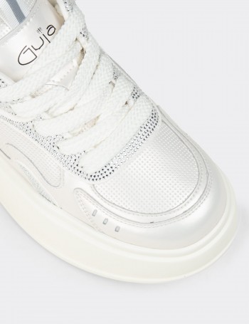 Kadın Beyaz Taş Detaylı Platform Sneaker - 26424ZBYZP01