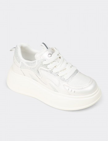 Kadın Beyaz Taş Detaylı Platform Sneaker - 26424ZBYZP01