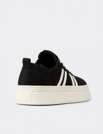 Kadın Siyah Platform Sneaker Ayakkabı - K1062ZSYHC01