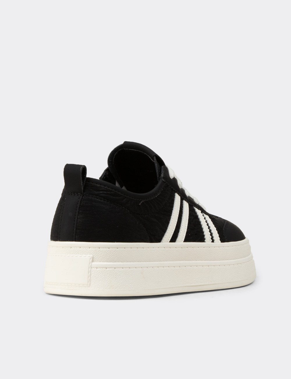 Kadın Siyah Platform Sneaker Ayakkabı - K1062ZSYHC01