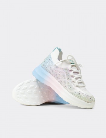 Kadın Beyaz Taş Detaylı Sneaker Ayakkabı - K0516ZBYZC01