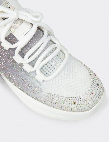 Kadın Taş Detaylı Siyah Sneaker Ayakkabı - K0516ZSYHC01