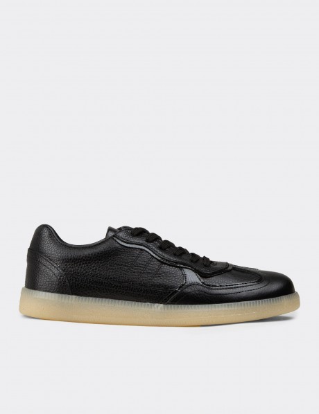 Kadın Siyah Hakiki Deri Sneaker Ayakkabı