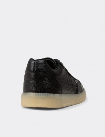 Kadın Siyah Hakiki Deri Sneaker Ayakkabı - R2601ZSYHC01