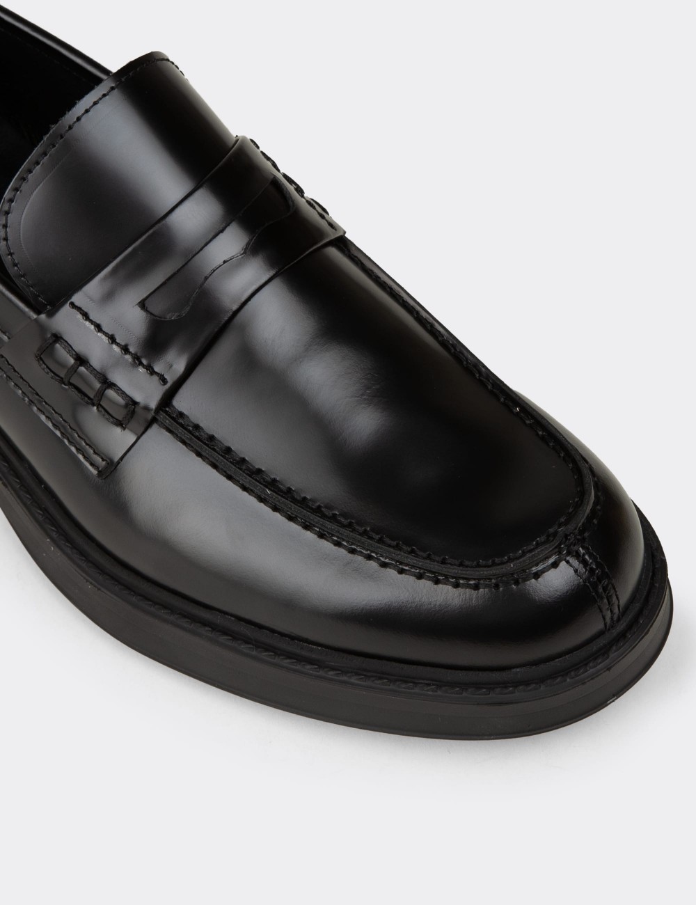 Erkek Siyah Hakiki Deri Loafer Ayakkabı - 02021MSYHC03