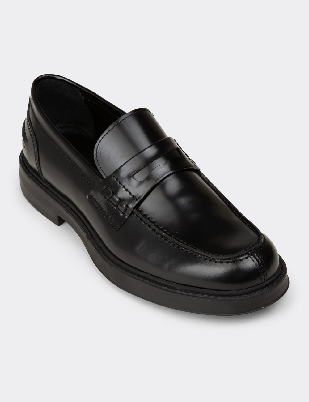 Erkek Siyah Hakiki Deri Loafer Ayakkabı - 02021MSYHC03