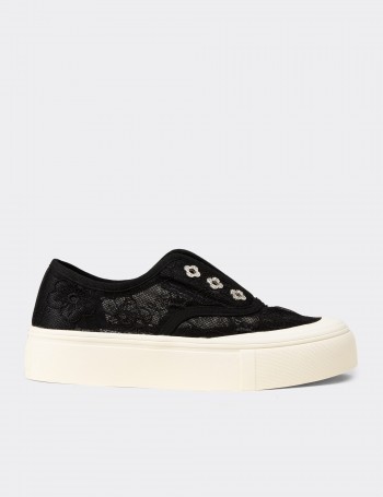 Kadın Dantel Detaylı Siyah Sneaker Ayakkabı
