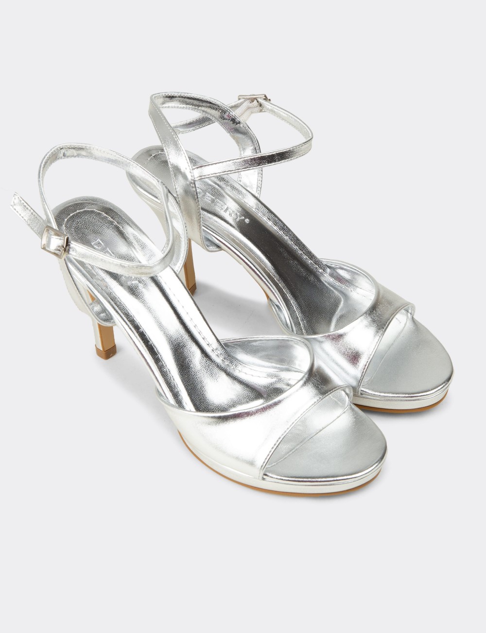 Kadın Gümüş Renk Platform Topuklu Sandalet - K1301ZGMSC01