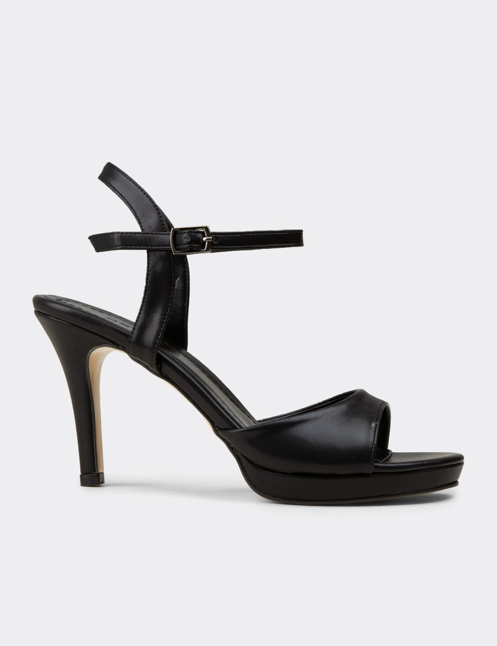 Kadın Siyah Platform Topuklu Sandalet - K1301ZSYHC01