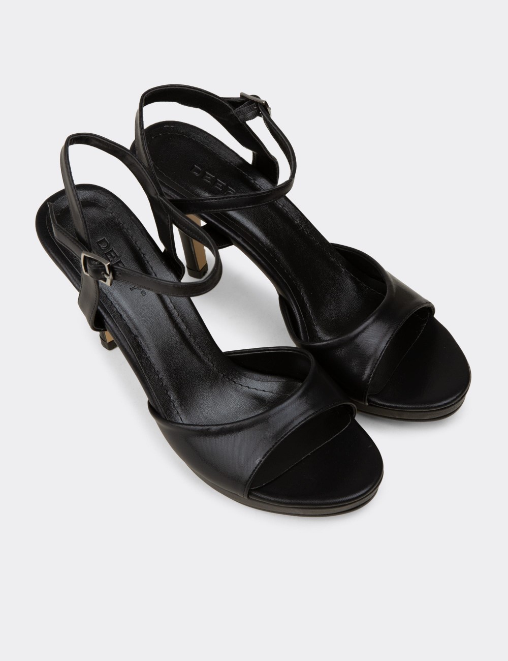 Kadın Siyah Platform Topuklu Sandalet - K1301ZSYHC01