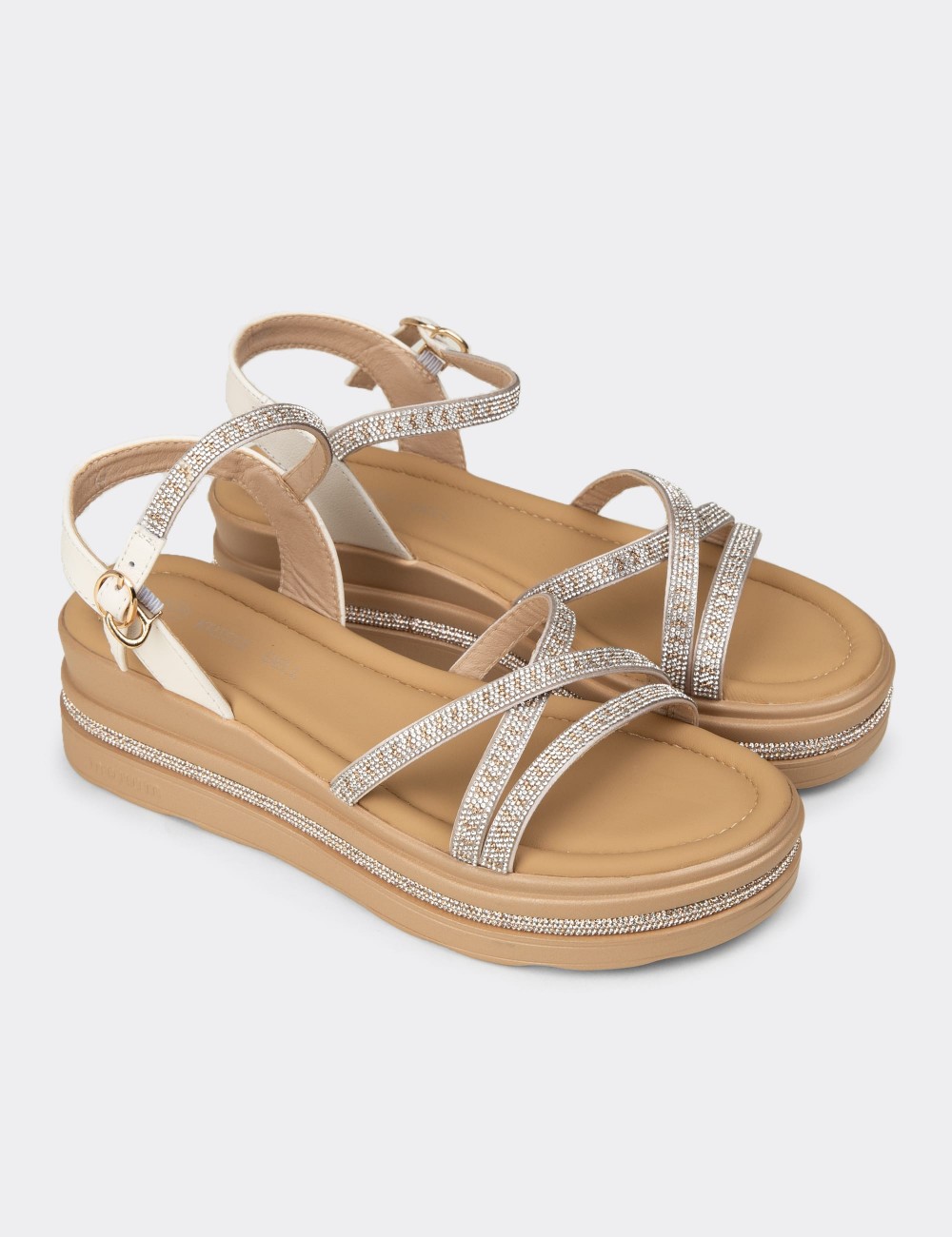 Kadın Bej Taş Detaylı Sandalet - K0095ZBEJC01