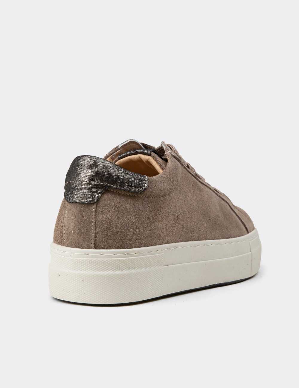 Kadın Hakiki Süet Vizon Rengi Sneaker Ayakkabı - R2571ZVZNC01