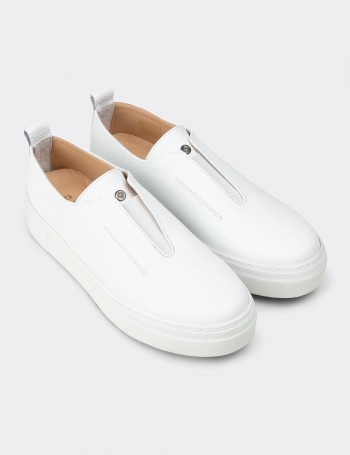 Kadın Hakiki Deri Beyaz Sneaker Ayakkabı - R2233ZBYZC01
