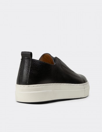 Kadın Hakiki Deri Siyah Sneaker Ayakkabı - R2233ZSYHC02