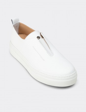 Kadın Hakiki Deri Beyaz Sneaker Ayakkabı - R2233ZBYZC01