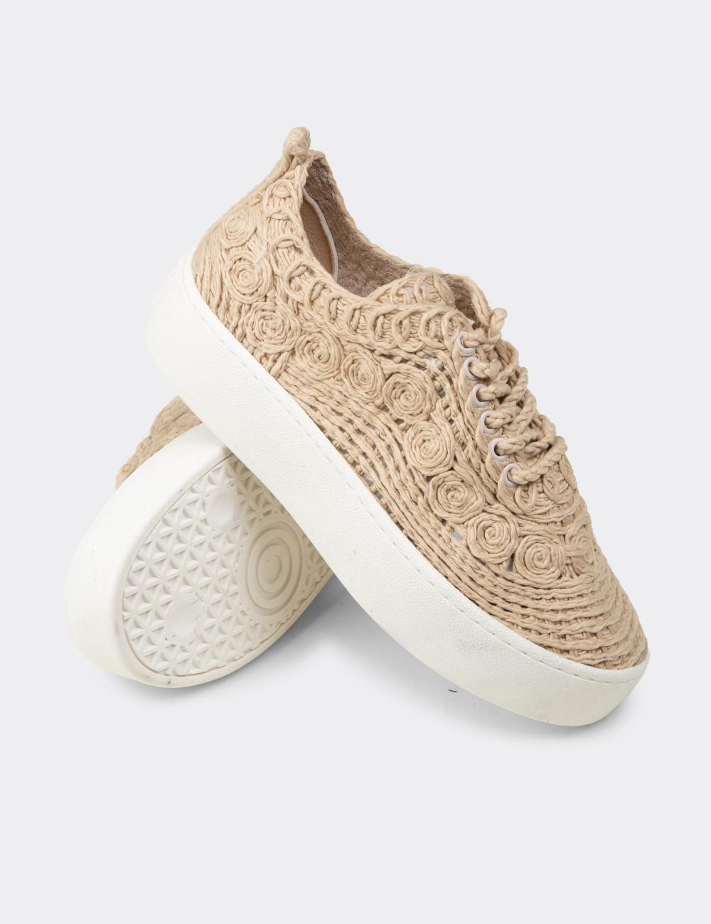 Kadın Bej Renkli Örgü Detaylı Sneaker Ayakkabı - K0046ZBEJM01