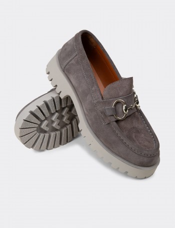 Kadın Hakiki Süet Gri Tokalı Loafer - 02037ZGRIC01