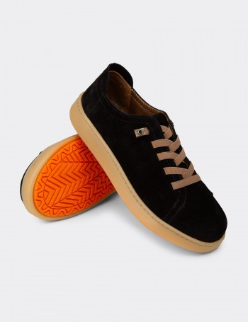 Kadın Hakiki Süet Siyah Sneaker Ayakkabı - SE605ZSYHC02