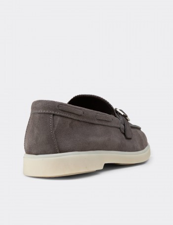 Erkek Hakiki Süet Gri Tokalı Loafer - 02031MGRIC01