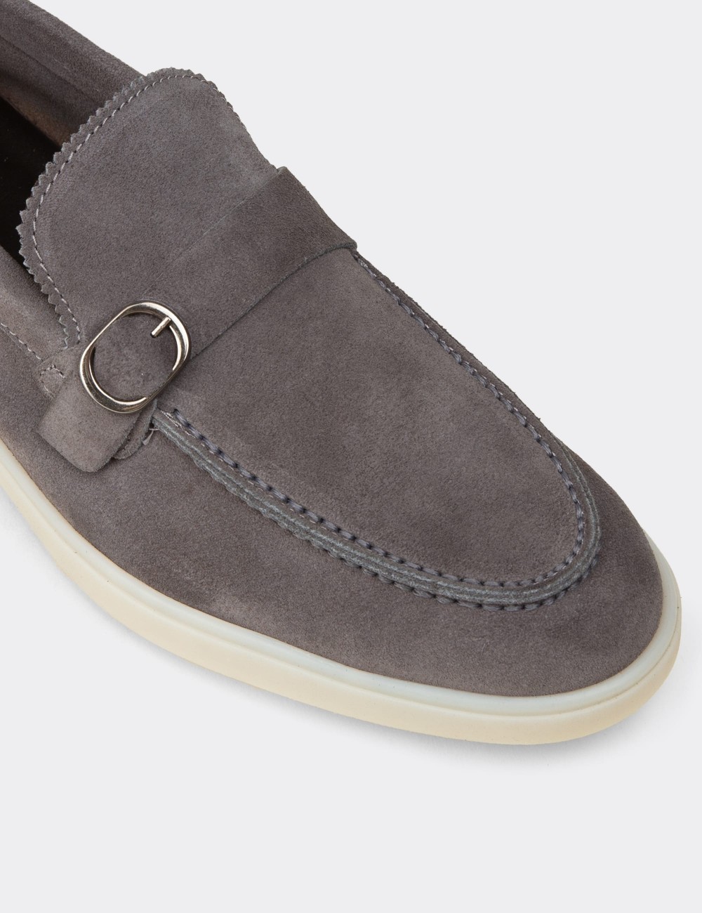 Erkek Hakiki Süet Gri Tokalı Loafer - 02031MGRIC01