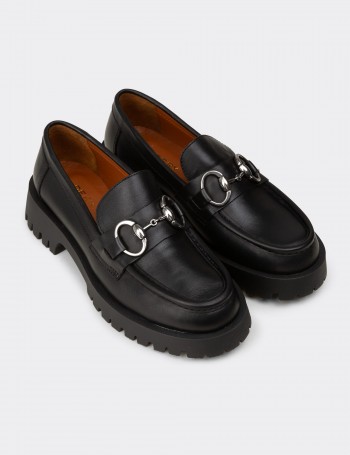 Kadın Hakiki Deri Siyah Tokalı Loafer
