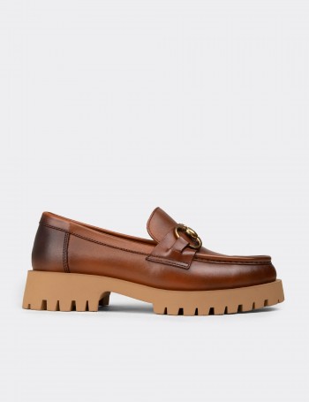 Kadın Hakiki Deri Taba Renkli Tokalı Loafer - 02037ZTBAE01