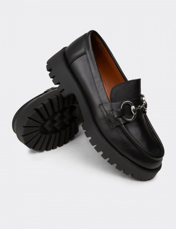 Kadın Hakiki Deri Siyah Tokalı Loafer - 02037ZSYHE01